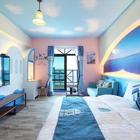 White Mediterranean Dahan Luaran gambar