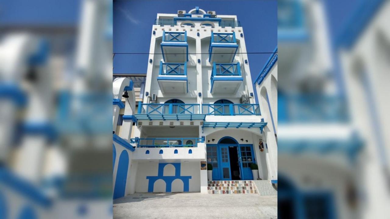 White Mediterranean Dahan Luaran gambar