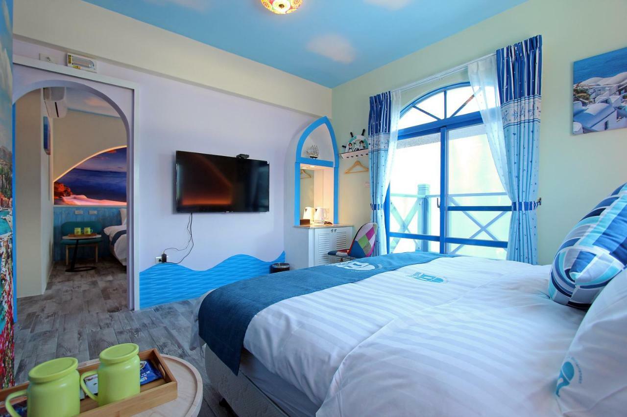 White Mediterranean Dahan Luaran gambar