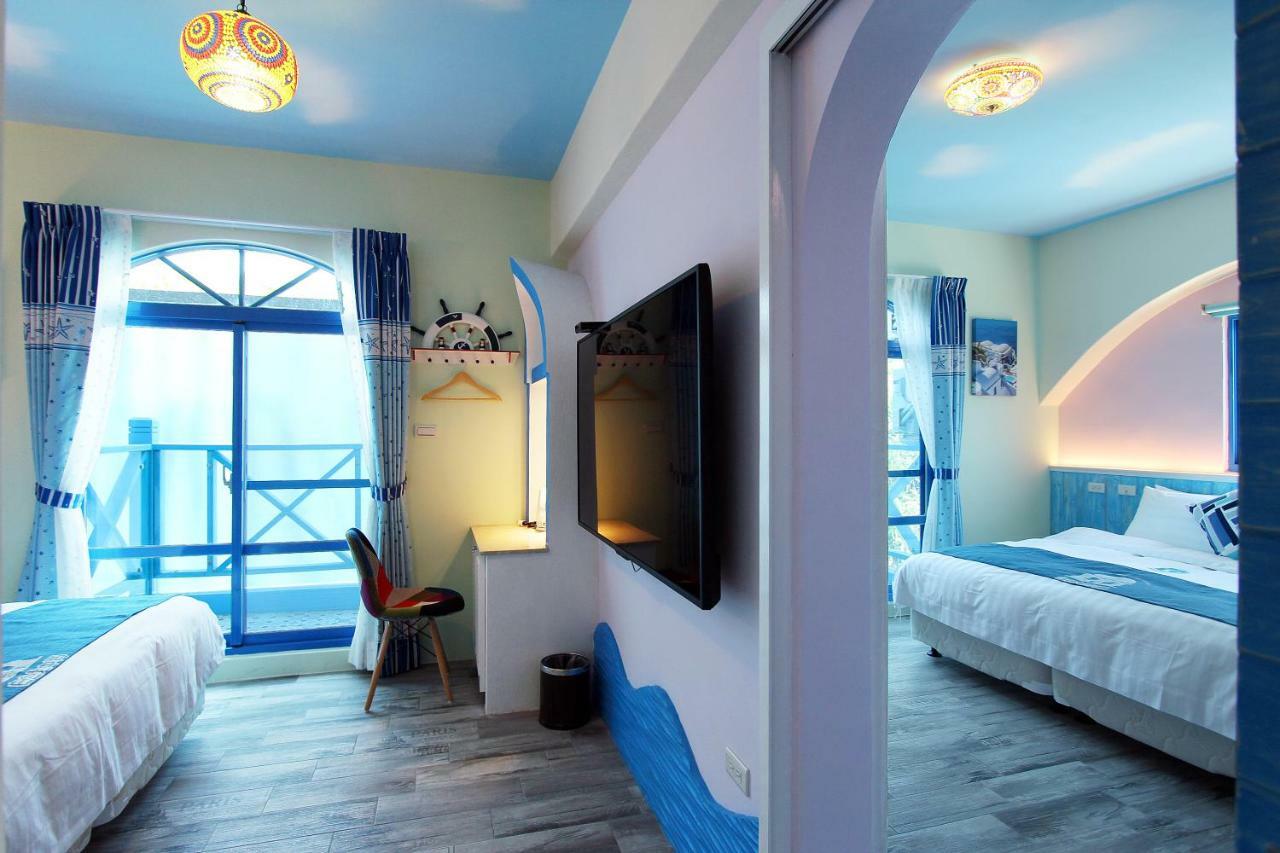 White Mediterranean Dahan Luaran gambar